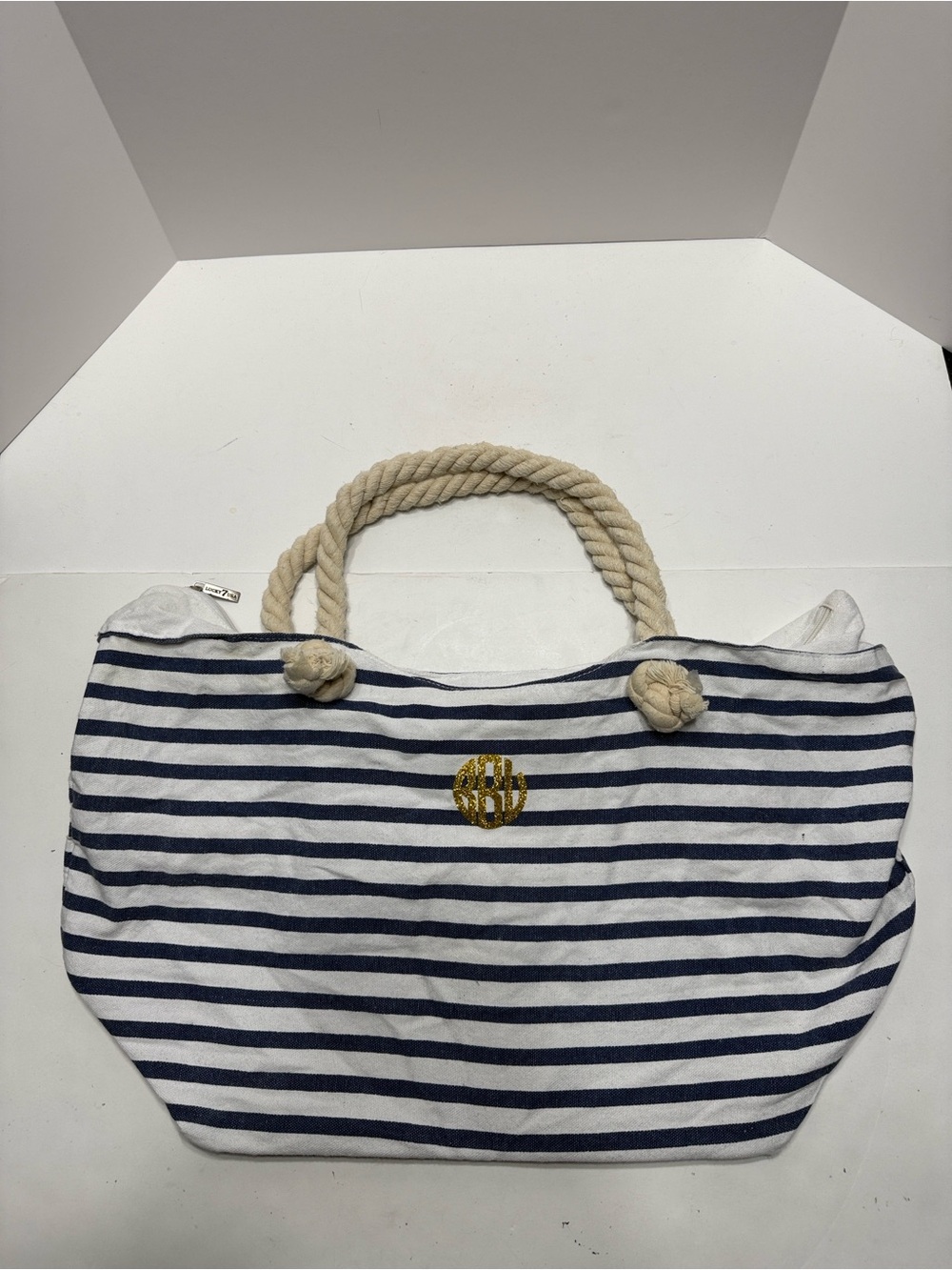 Lucky 7 USA Everyday Women’s Blue and White Striped Beach Style Bag BBD